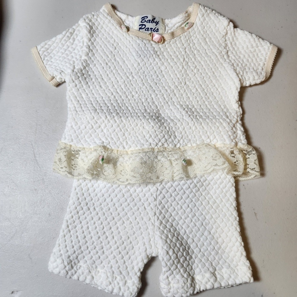 VTG Baby Paris 2PC Girls‎ 12 Months White Lace Honeycomb Knit Shorts/Tee Flowers